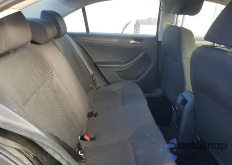 2014 Volkswagen Jetta Base z USA, uszkodzony, nr VIN 3VW2K7AJ2EM329304